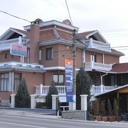 Kompleks Fontana Vladicin Han Bagian luar foto