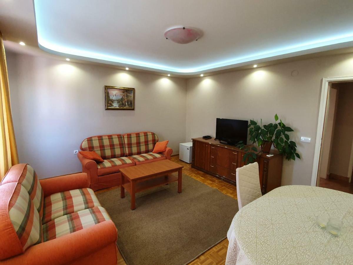 Kompleks Fontana Vladicin Han Bagian luar foto