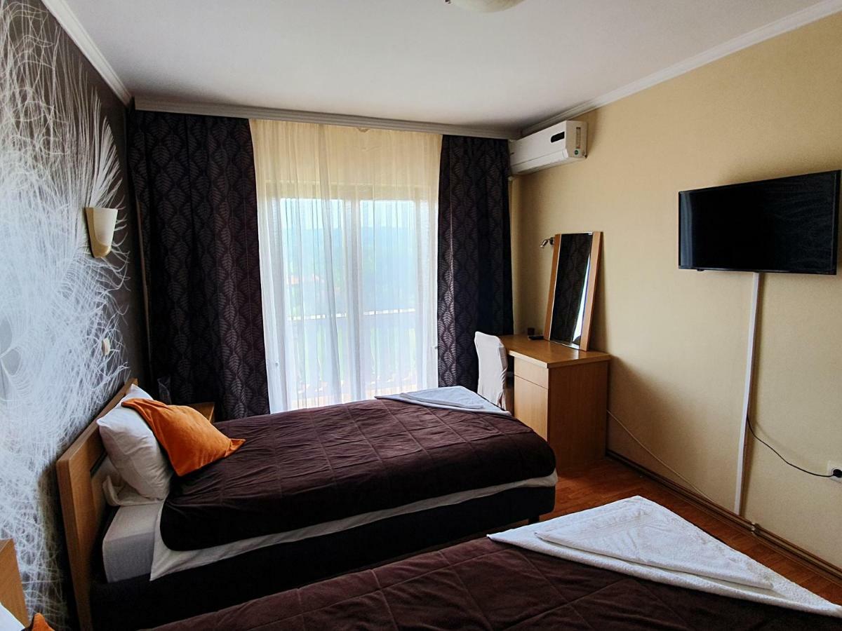 Kompleks Fontana Vladicin Han Bagian luar foto